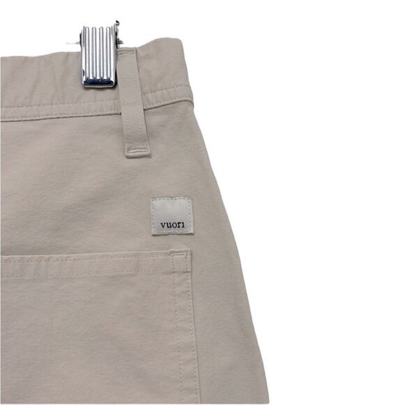 NWT Vuori Getaway Carpenter Pant in Milkweed L - Picture 10 of 12